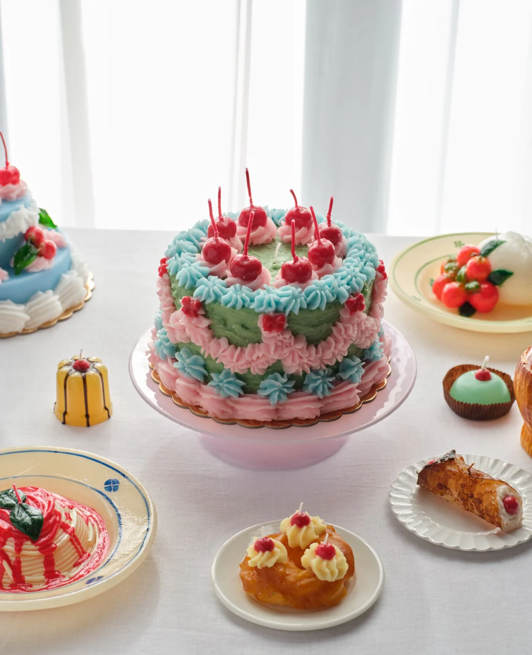Cream Cake Wax Candle - Image 4