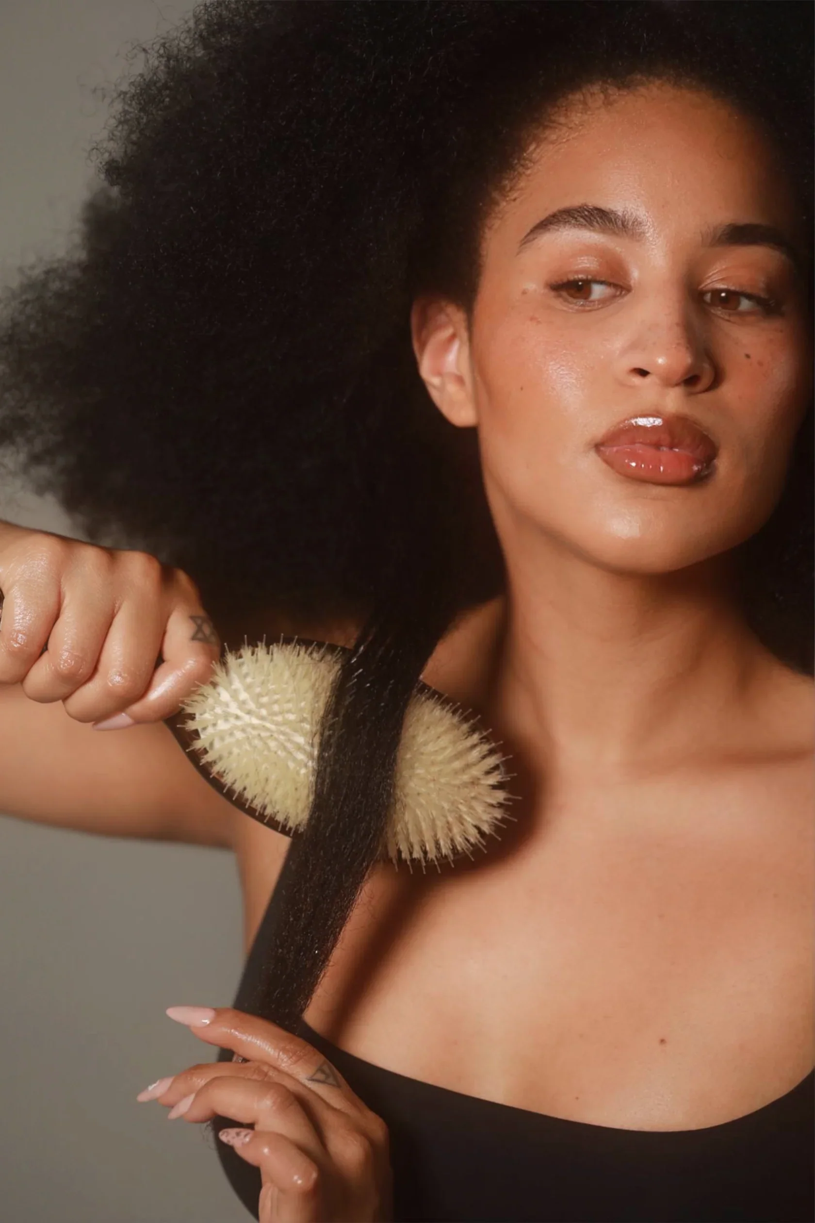 Mermaid Bristle Brush - Image 4