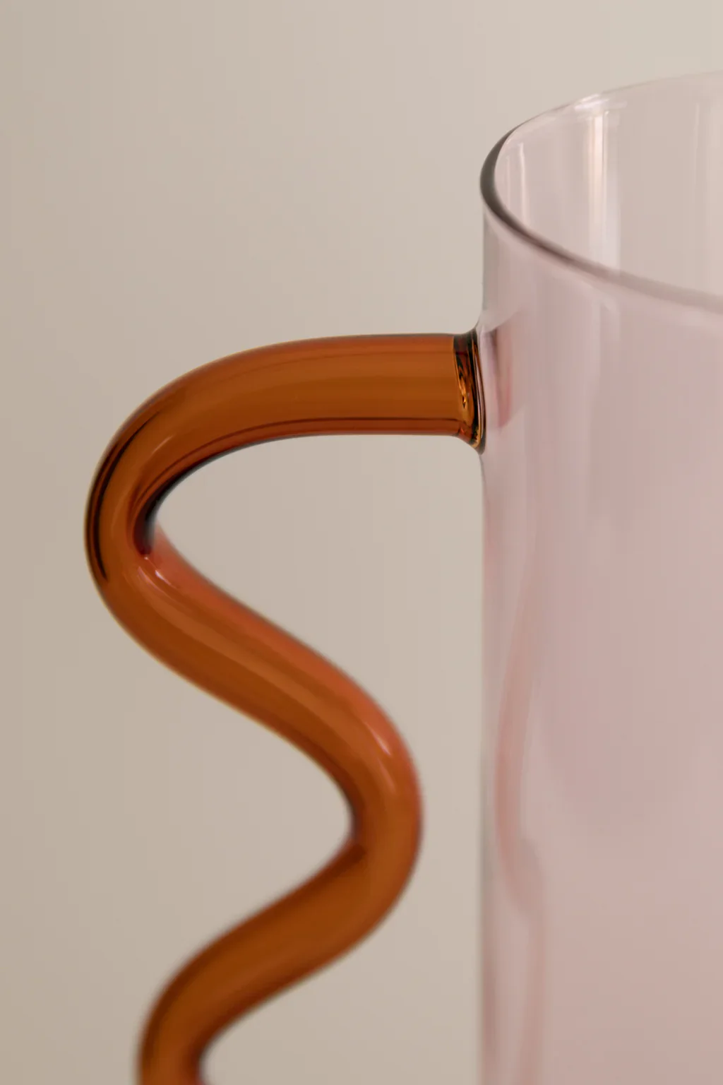Borosilicate Glass Wave Pitcher - Image 3
